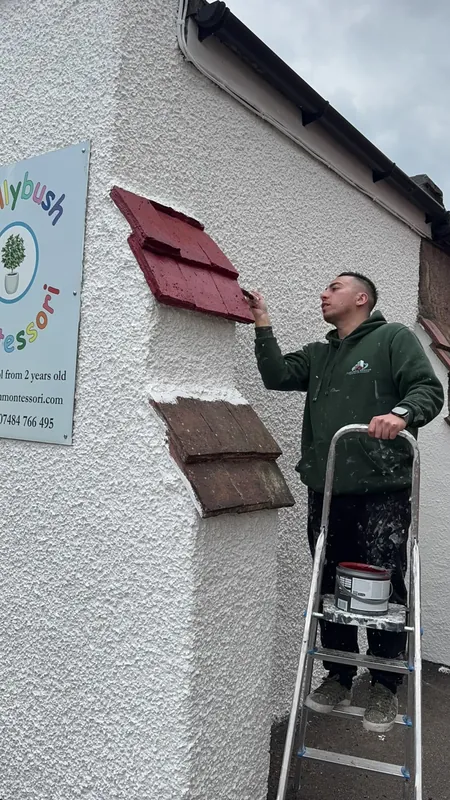 Painting the tile creasing