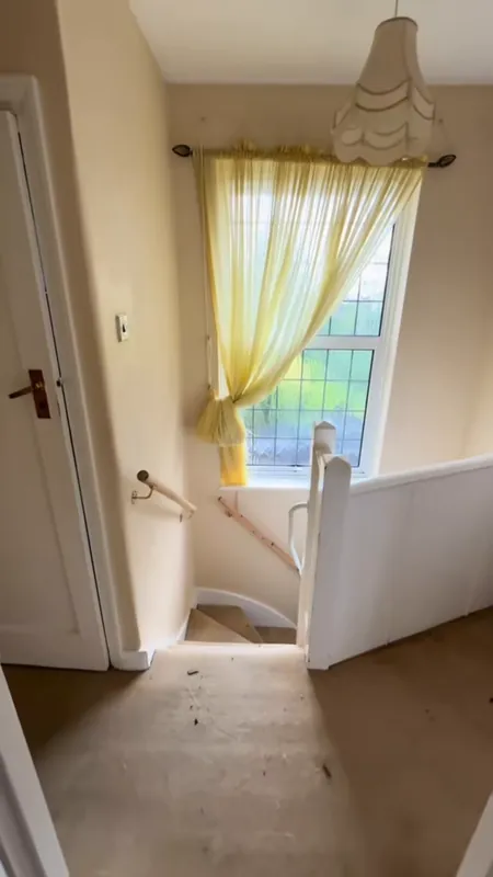 The landing — before