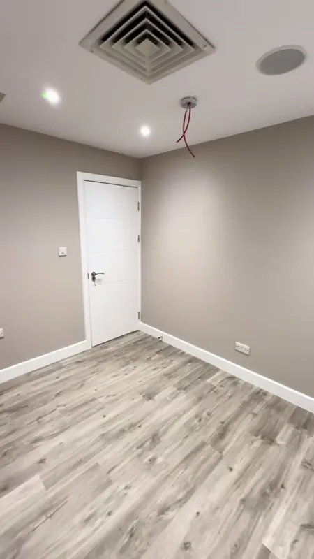 Basement: new architraves and skirting boards, freshly painted